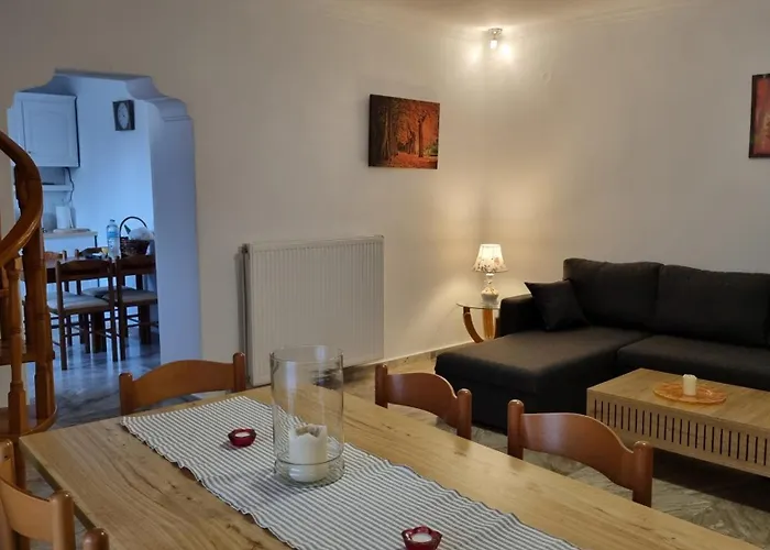 Alexandros House With Private Parcking
