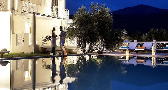 Castello Di Vista With Pool And Starlink Wifi