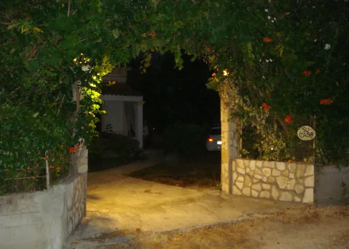 Su Casa Apartments